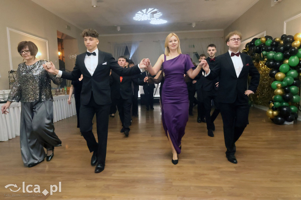 Studniówka Hutnika przed majową maturą