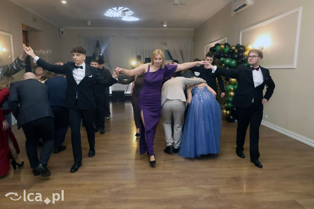 Studniówka Hutnika przed majową maturą