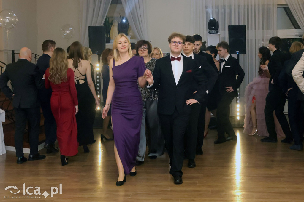 Studniówka Hutnika przed majową maturą