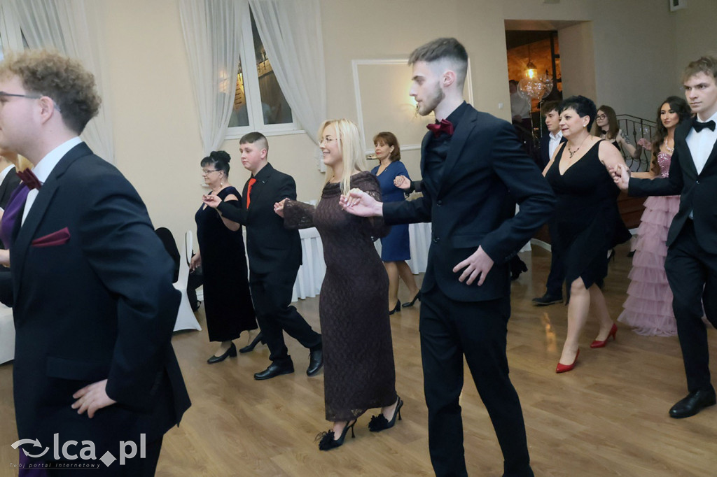 Studniówka Hutnika przed majową maturą