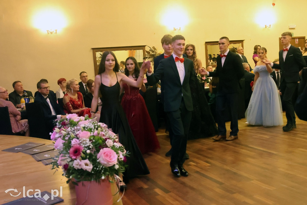 Studniówka Powiatowego Zespołu Szkół w Chojnowie