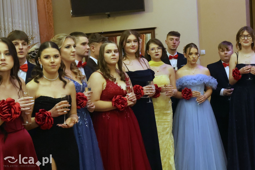 Studniówka Powiatowego Zespołu Szkół w Chojnowie