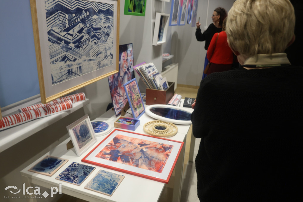 Magia światła i luster w legnickiej galerii