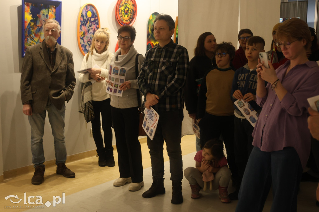 Magia światła i luster w legnickiej galerii