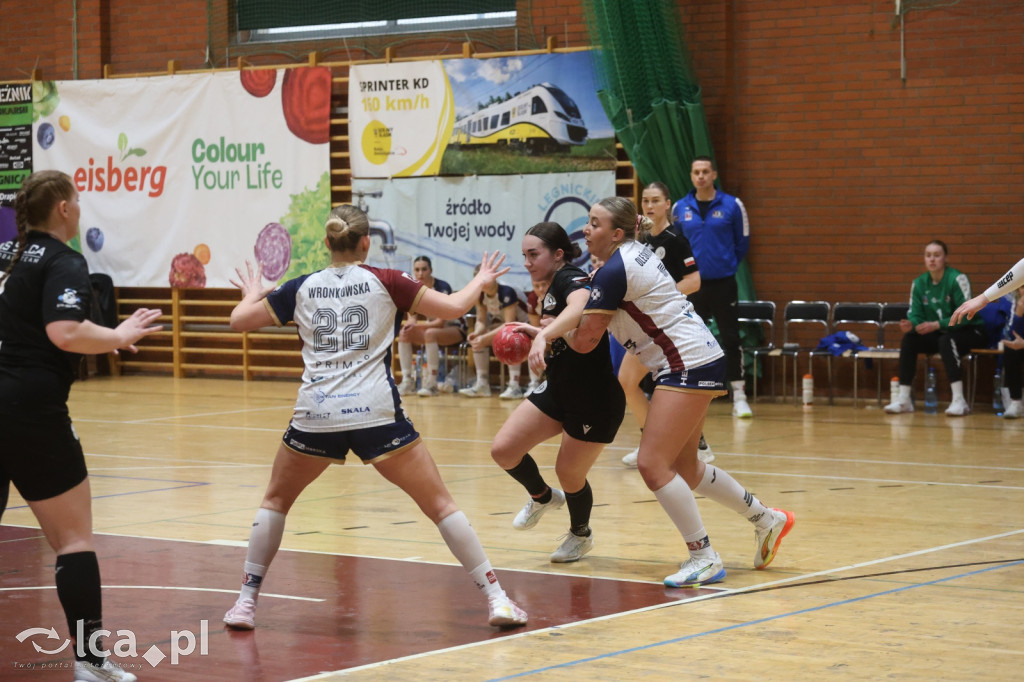 Dziewiątka Legnica pokonuje Pogoń Szczecin