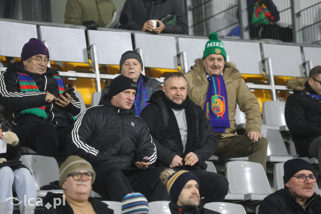 Kibice na meczu otwarcia wiosny w Legnicy