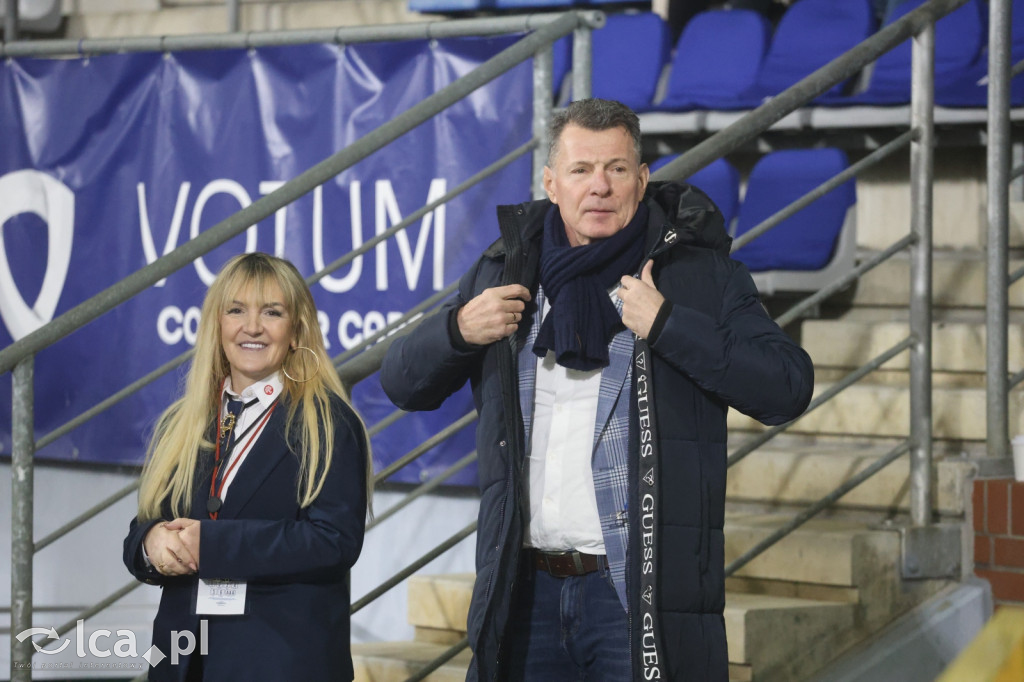 Kibice na meczu otwarcia wiosny w Legnicy