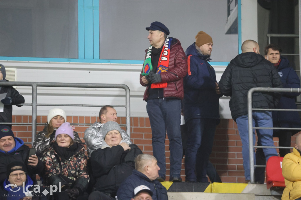 Kibice na meczu otwarcia wiosny w Legnicy