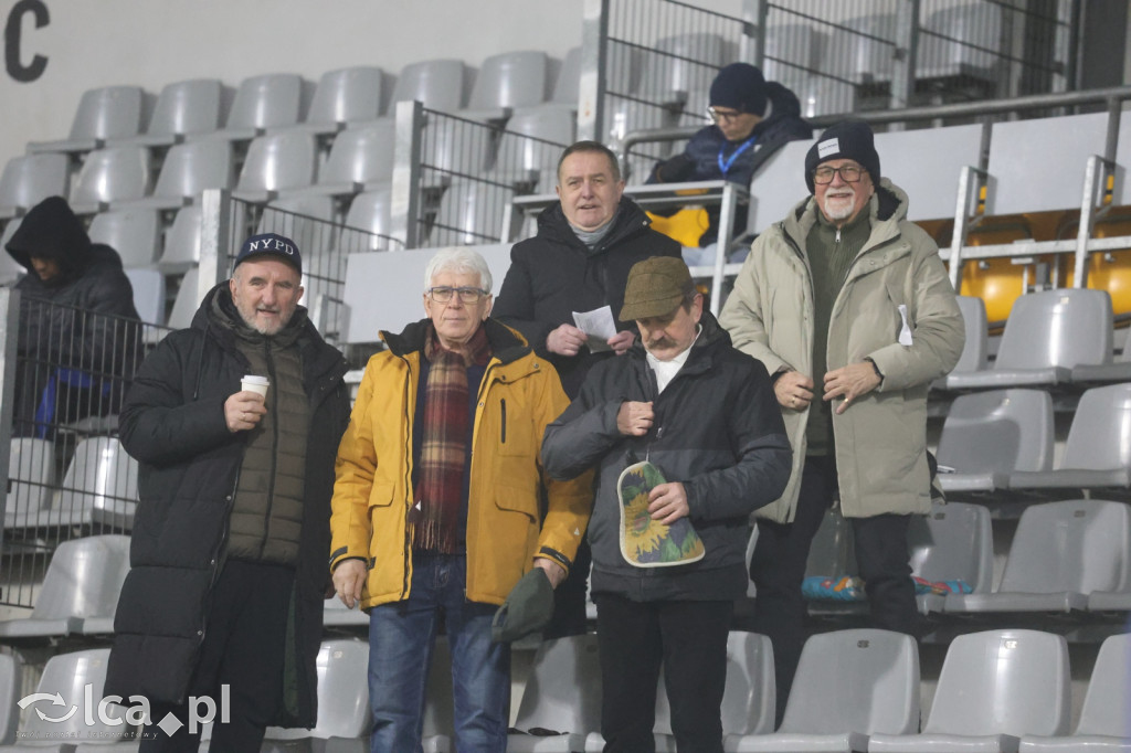 Kibice na meczu otwarcia wiosny w Legnicy