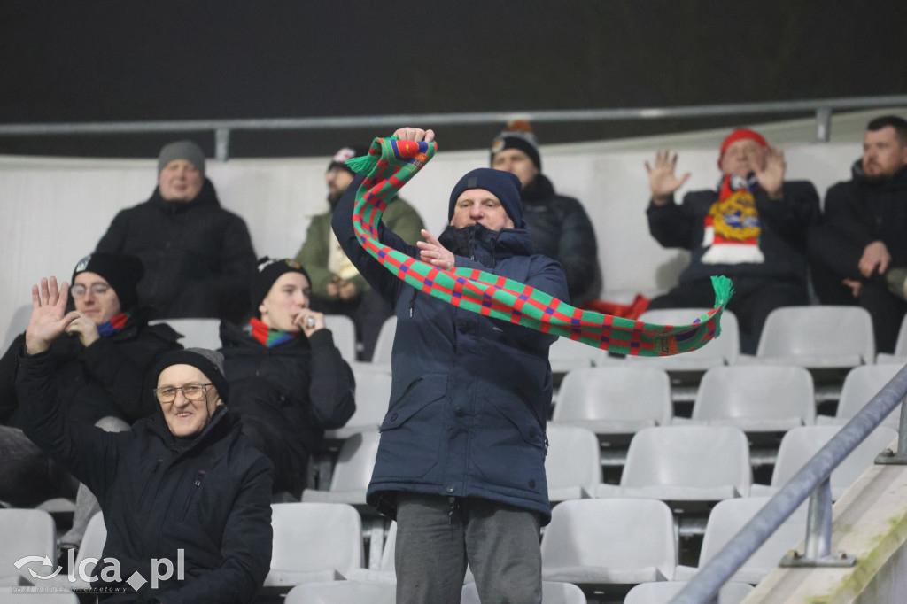Kibice na meczu otwarcia wiosny w Legnicy