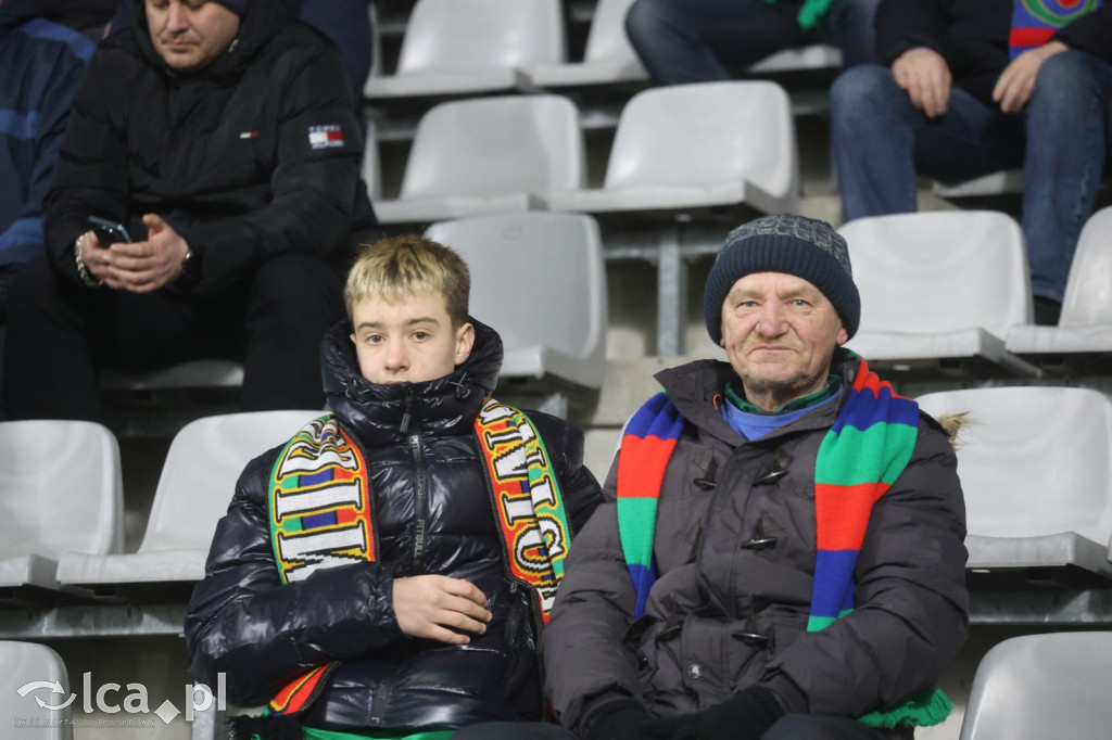 Kibice na meczu otwarcia wiosny w Legnicy