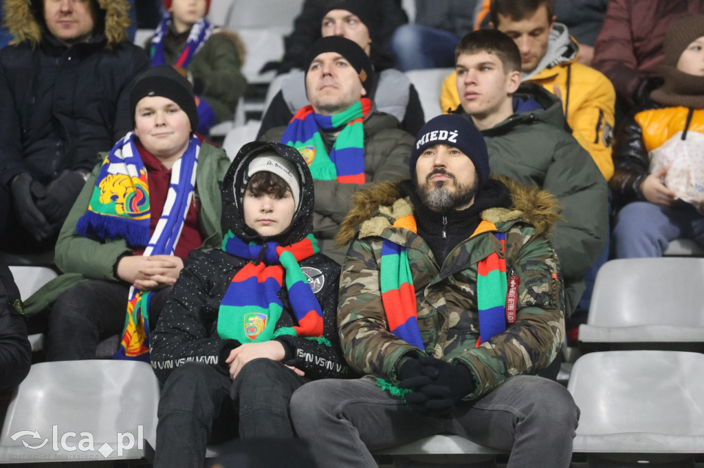 Kibice na meczu otwarcia wiosny w Legnicy