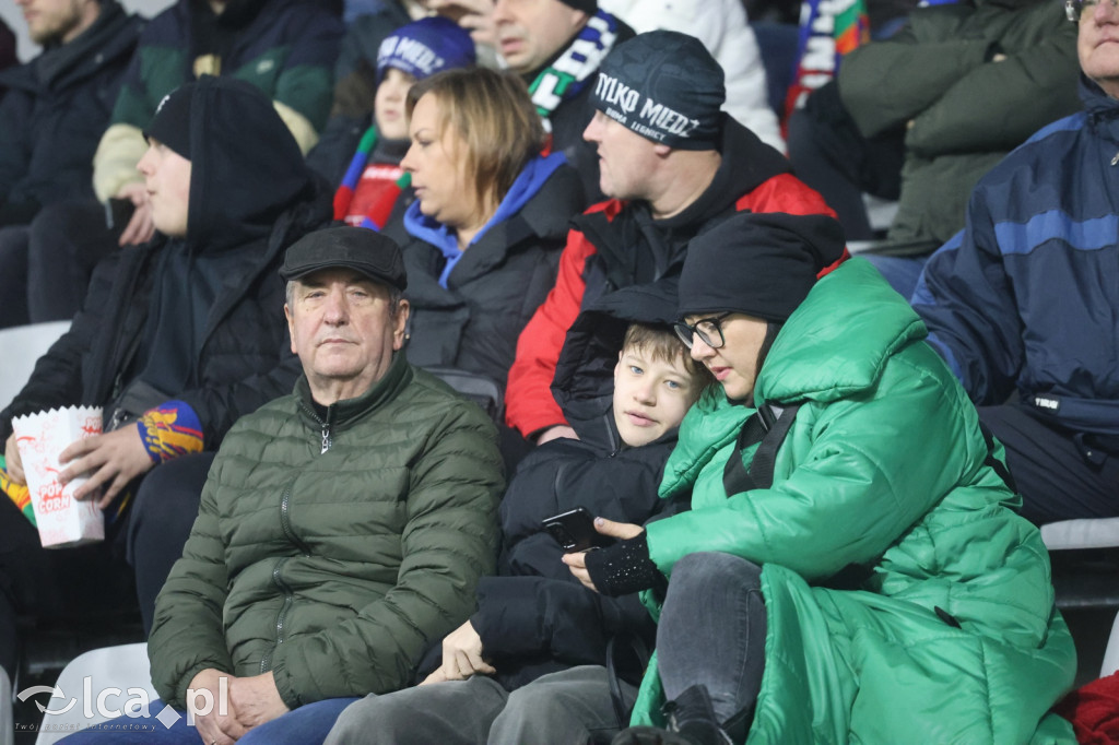 Kibice na meczu otwarcia wiosny w Legnicy