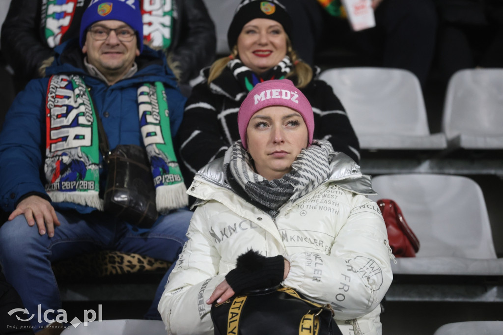Kibice na meczu otwarcia wiosny w Legnicy