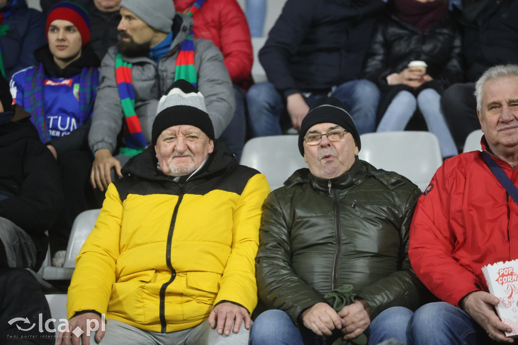 Kibice na meczu otwarcia wiosny w Legnicy