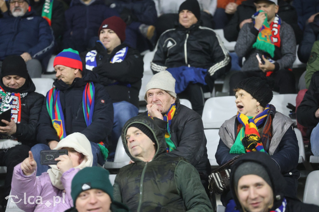 Kibice na meczu otwarcia wiosny w Legnicy