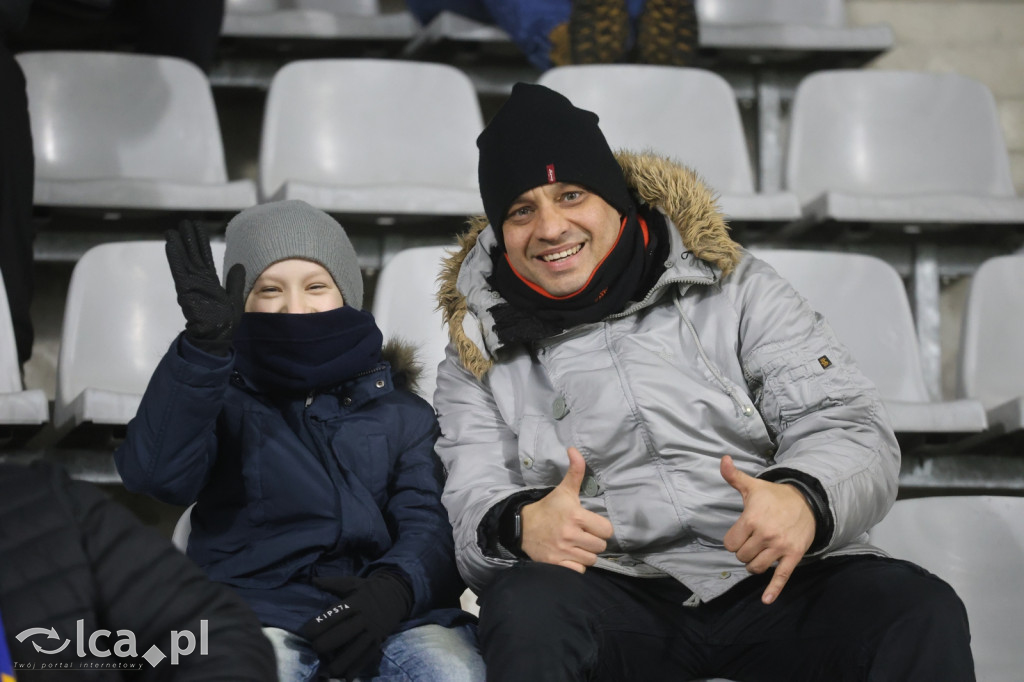 Kibice na meczu otwarcia wiosny w Legnicy