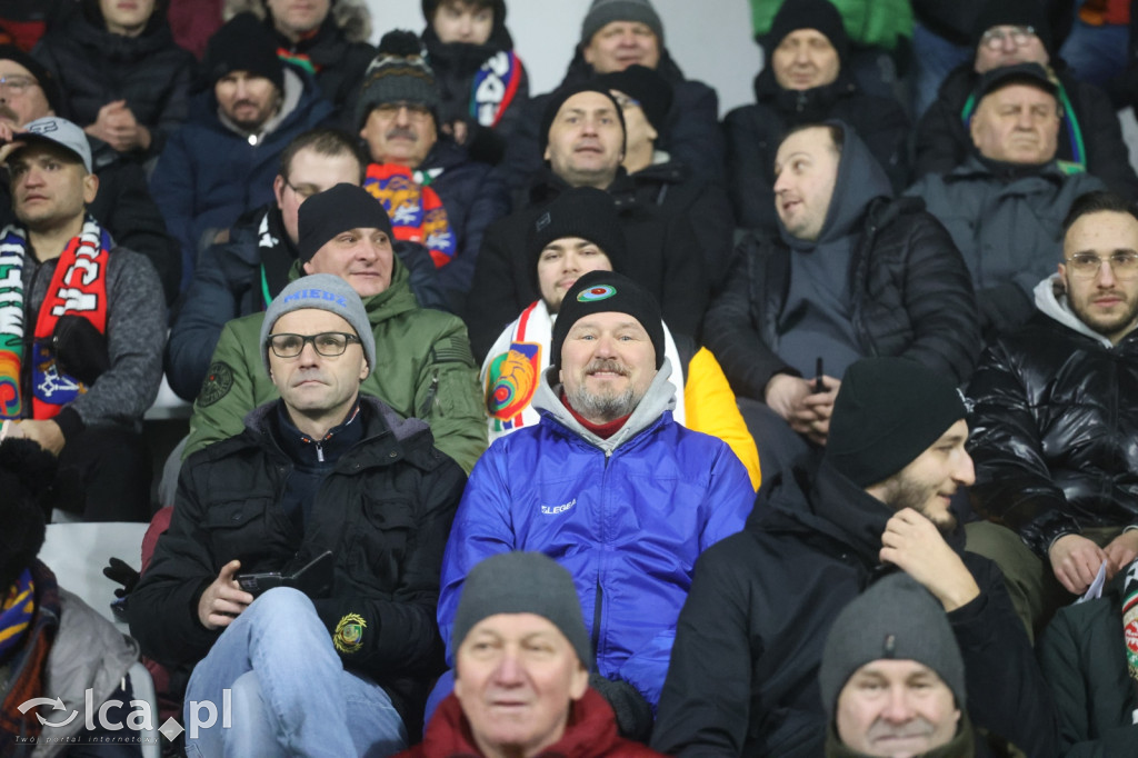 Kibice na meczu otwarcia wiosny w Legnicy