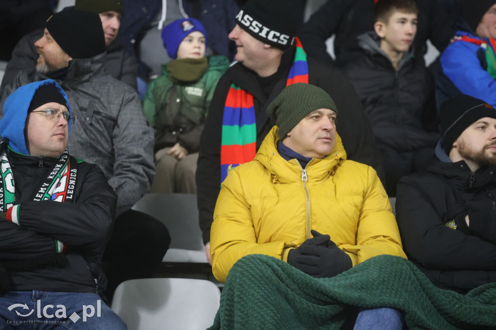 Kibice na meczu otwarcia wiosny w Legnicy