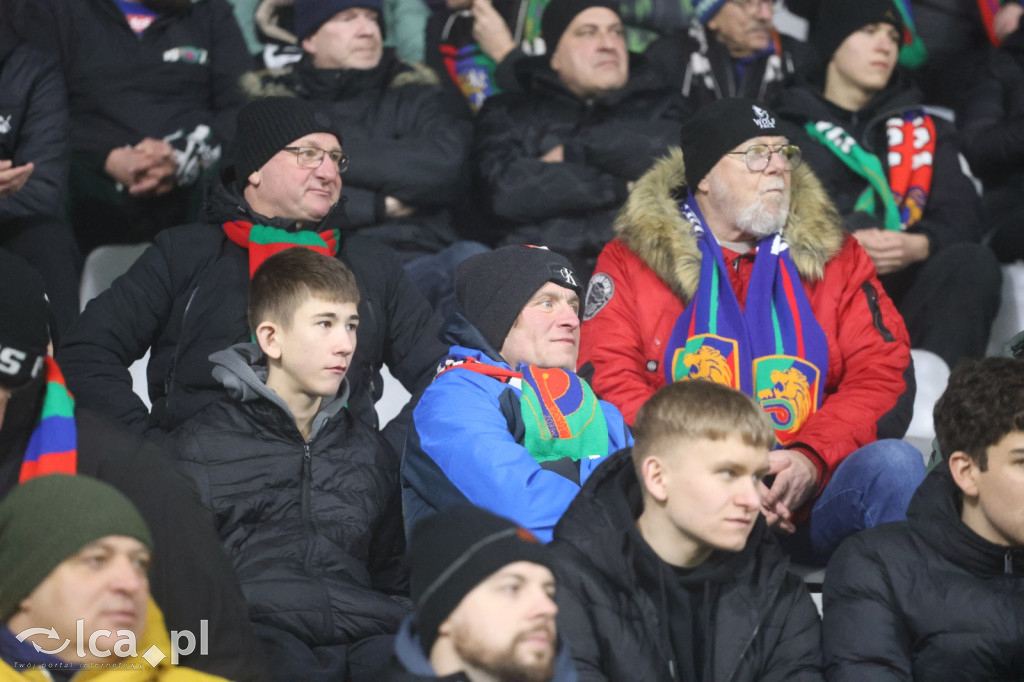 Kibice na meczu otwarcia wiosny w Legnicy