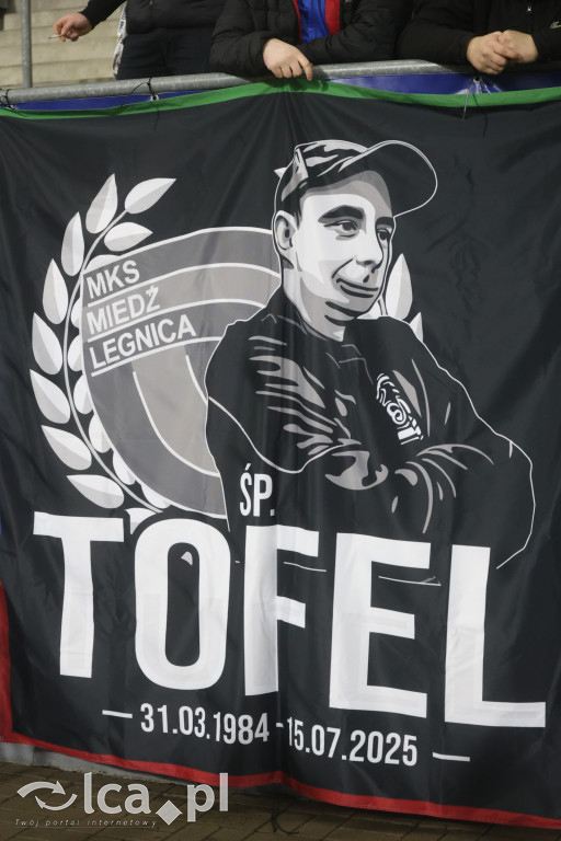 Kibice na meczu otwarcia wiosny w Legnicy