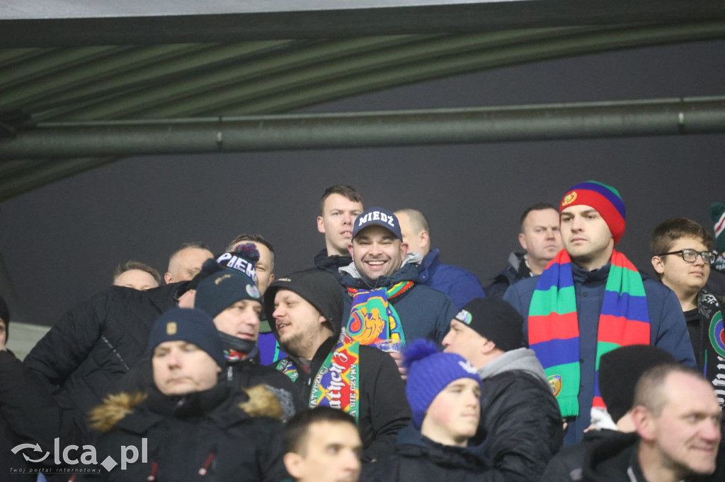 Kibice na meczu otwarcia wiosny w Legnicy