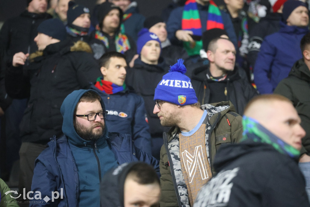 Kibice na meczu otwarcia wiosny w Legnicy