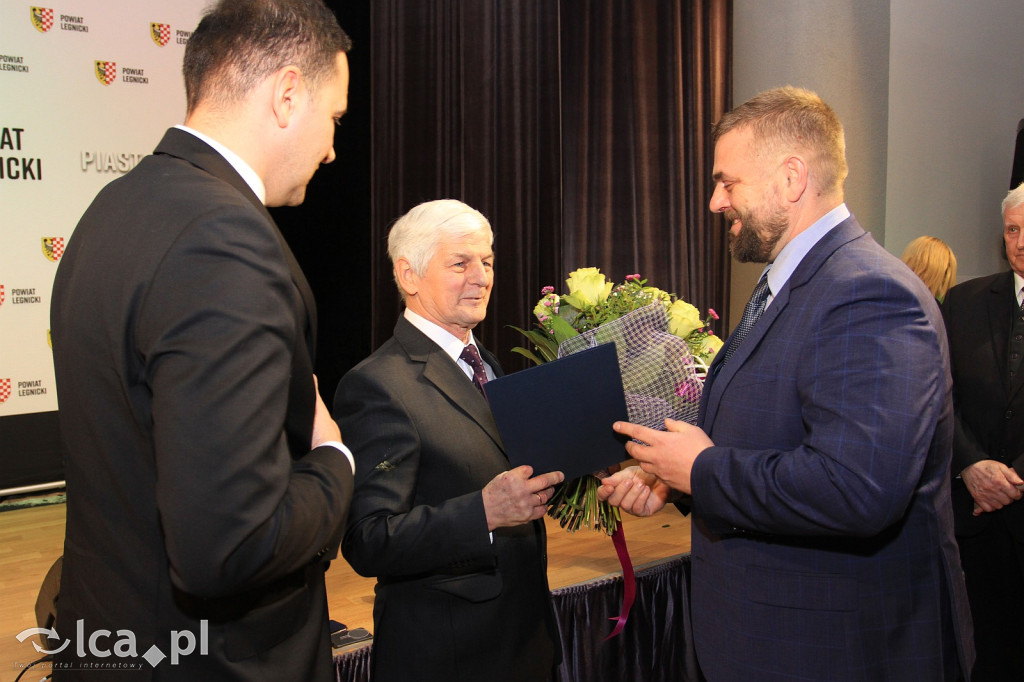 Powiat uhonorował swoich samorządowców