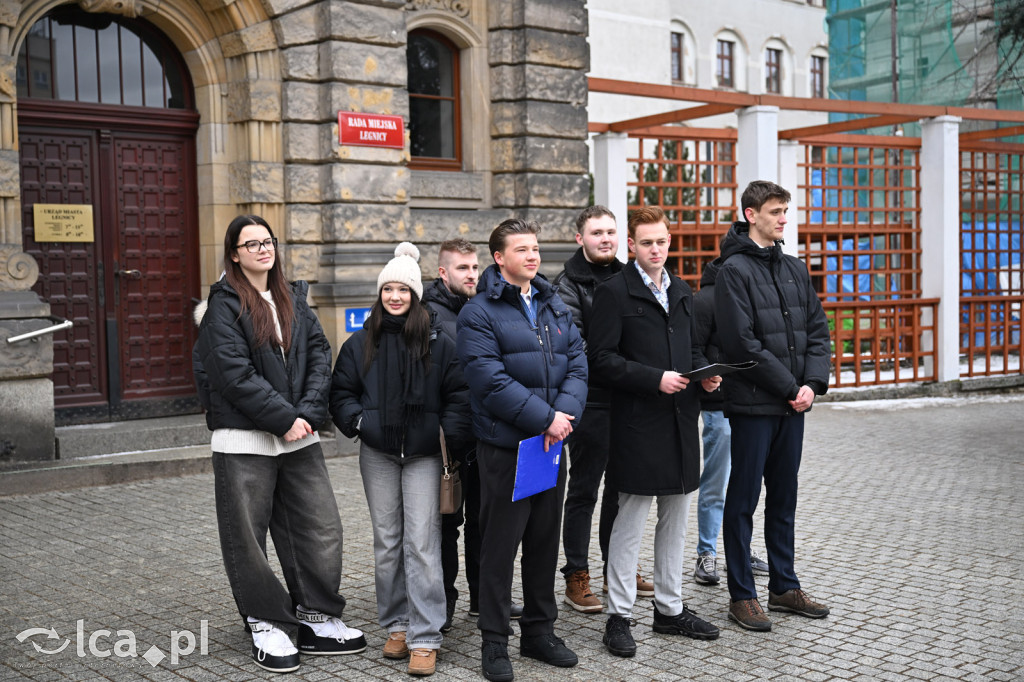 Hejt po wpisach radnych. Młodzi protestują