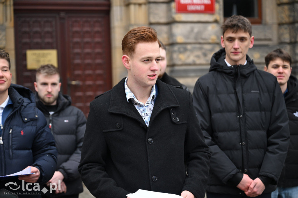 Hejt po wpisach radnych. Młodzi protestują