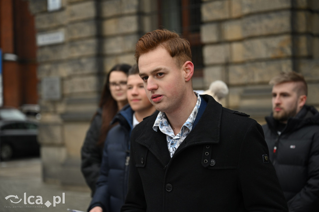 Hejt po wpisach radnych. Młodzi protestują