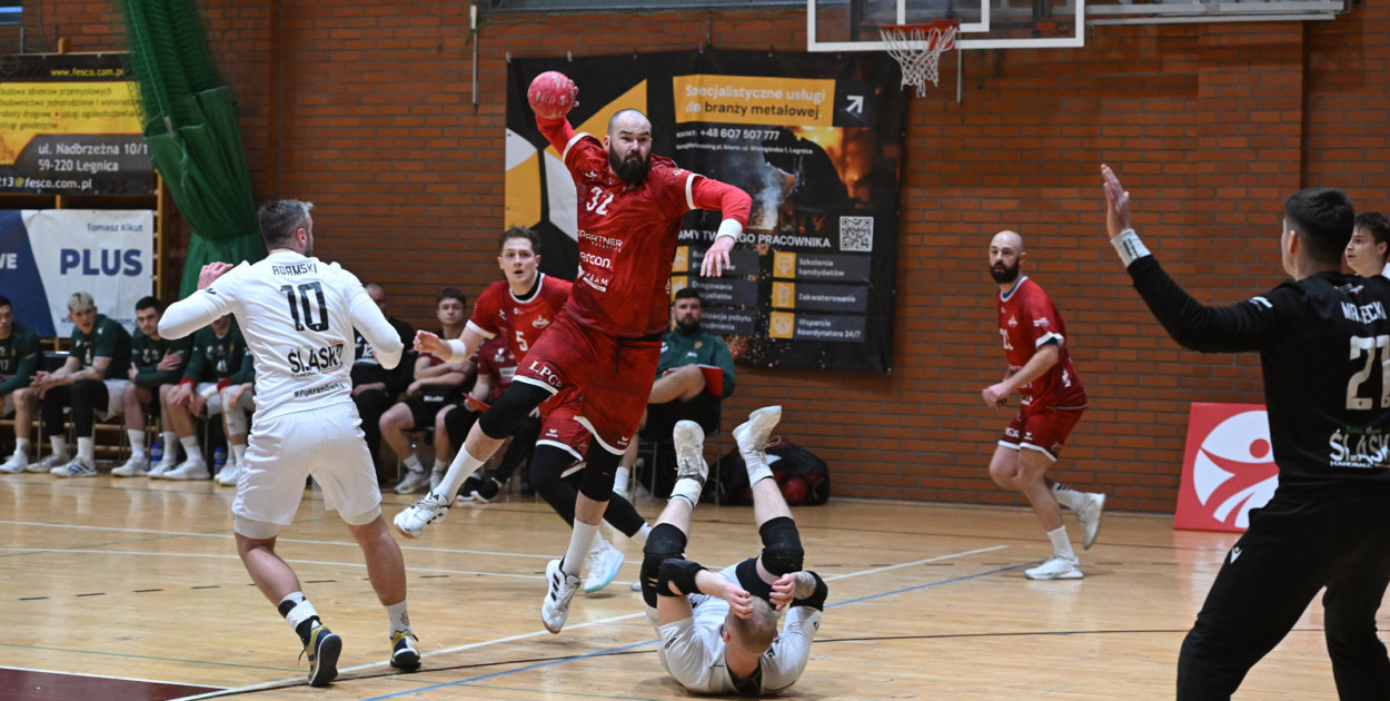 Derby pełne serce. Siódemka przegrywa