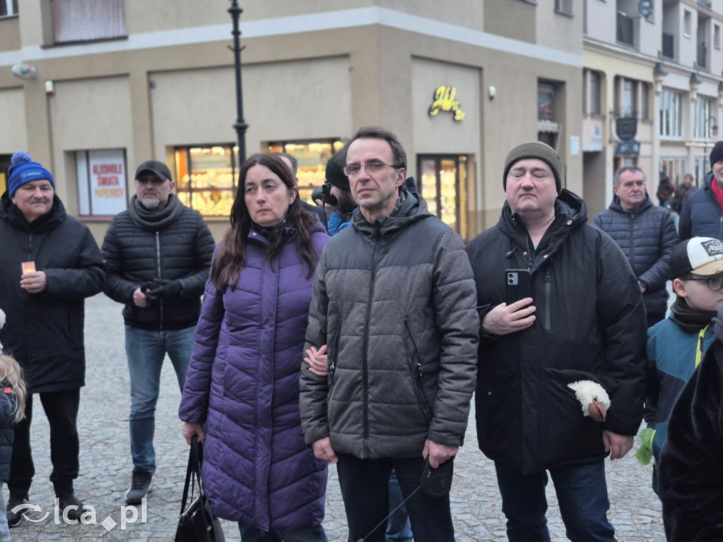 4 lata wojny. W centrum zebrało się około 100 osób