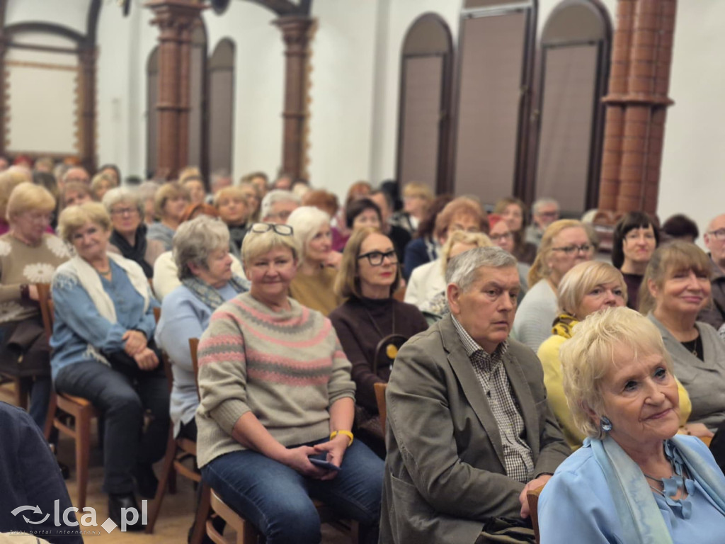 Maria Pakulnis gościła w bibliotece