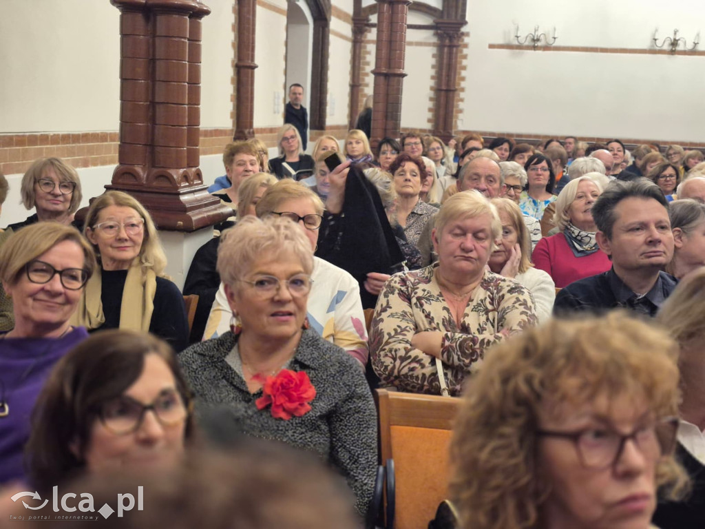 Maria Pakulnis gościła w bibliotece