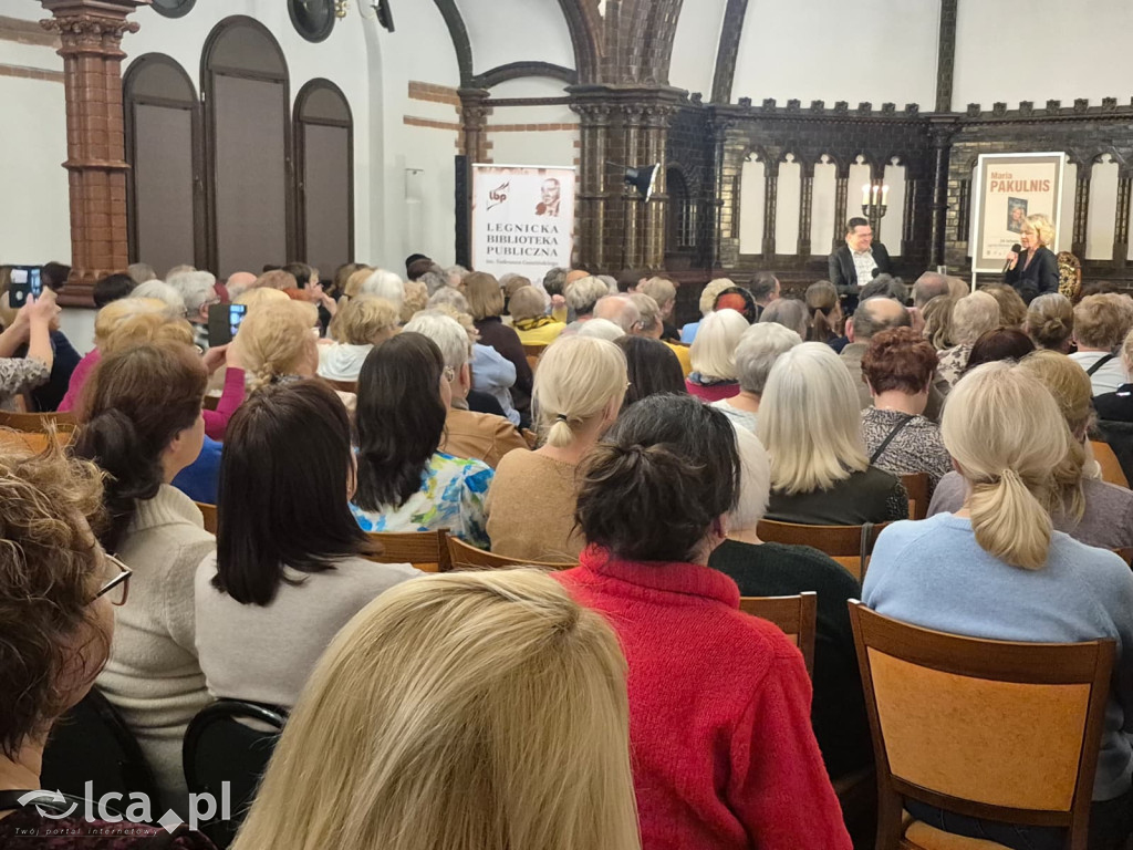 Maria Pakulnis gościła w bibliotece
