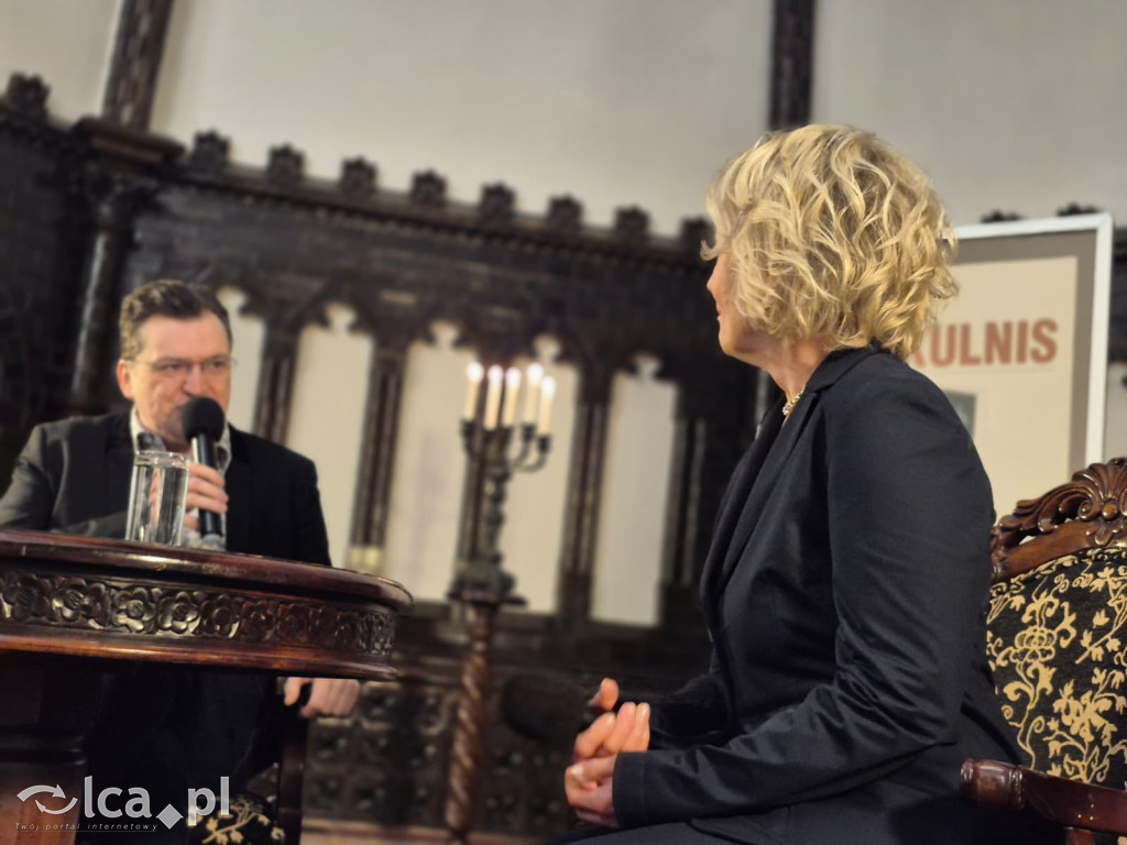 Maria Pakulnis gościła w bibliotece