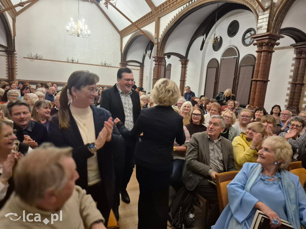 Maria Pakulnis gościła w bibliotece