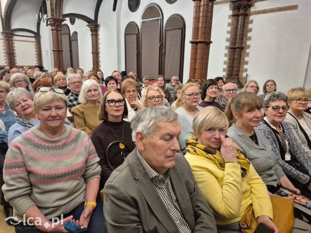 Maria Pakulnis gościła w bibliotece