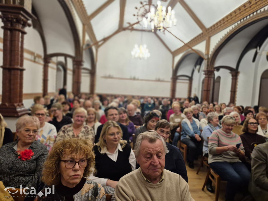 Maria Pakulnis gościła w bibliotece