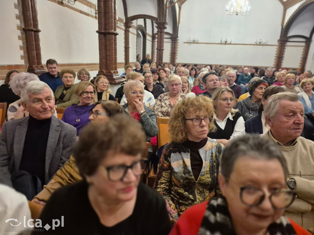 Maria Pakulnis gościła w bibliotece