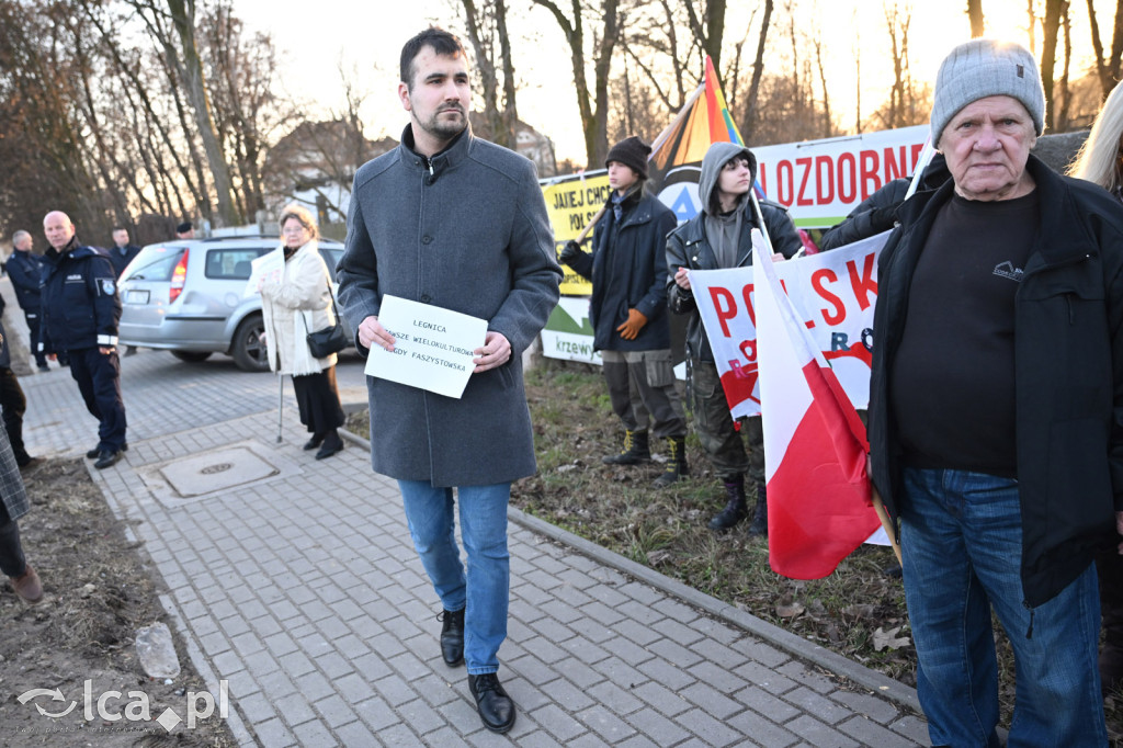 Protest przeciw zaproszeniu Roberta Bąkiewicza