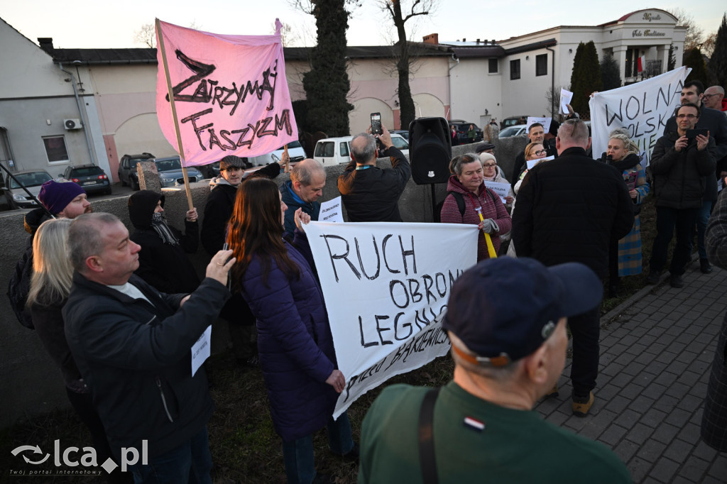 Protest przeciw zaproszeniu Roberta Bąkiewicza