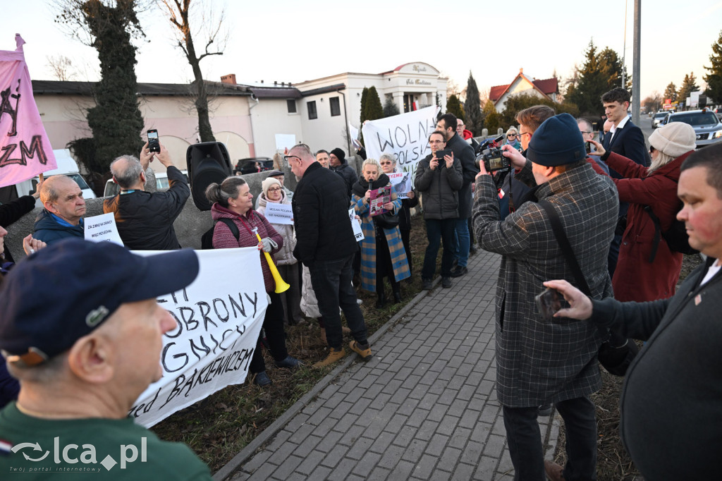Protest przeciw zaproszeniu Roberta Bąkiewicza