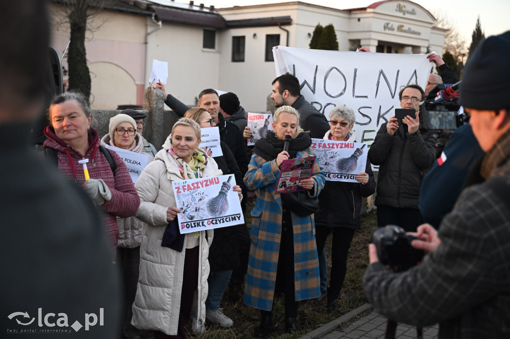 Protest przeciw zaproszeniu Roberta Bąkiewicza