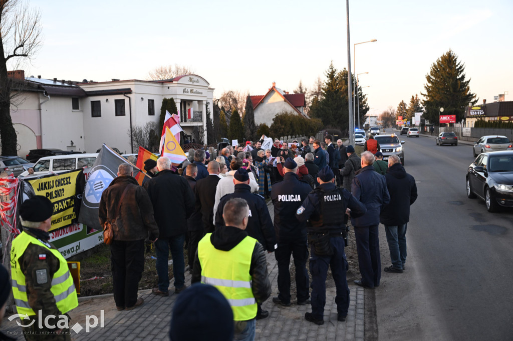 Protest przeciw zaproszeniu Roberta Bąkiewicza