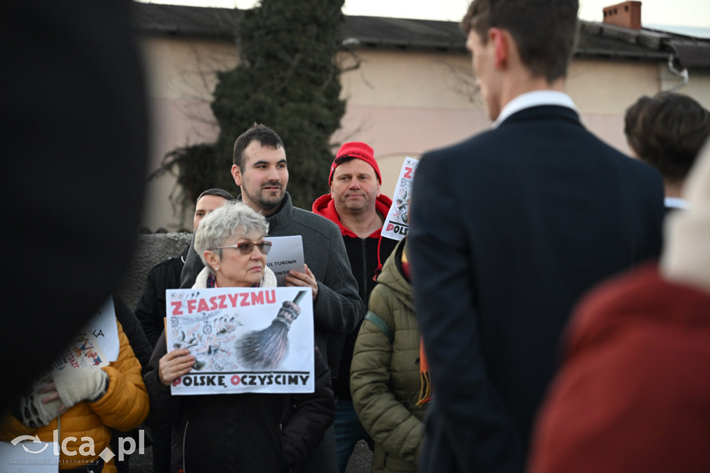 Protest przeciw zaproszeniu Roberta Bąkiewicza
