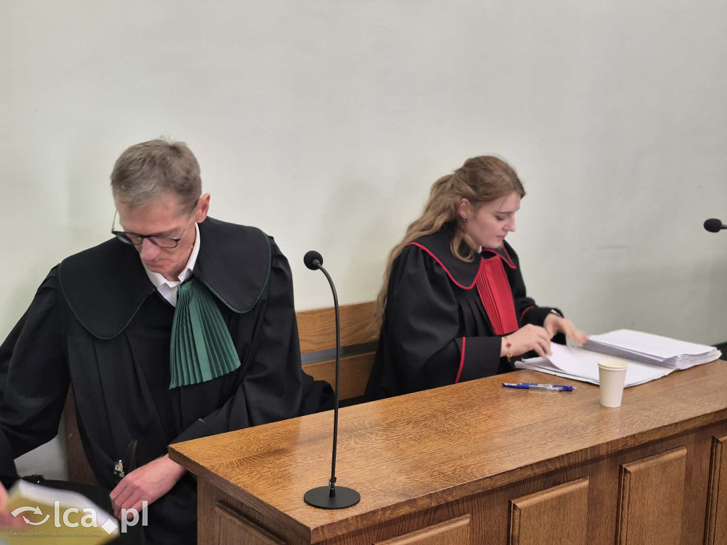 Prokuratura żąda dożywocia i 12 lat