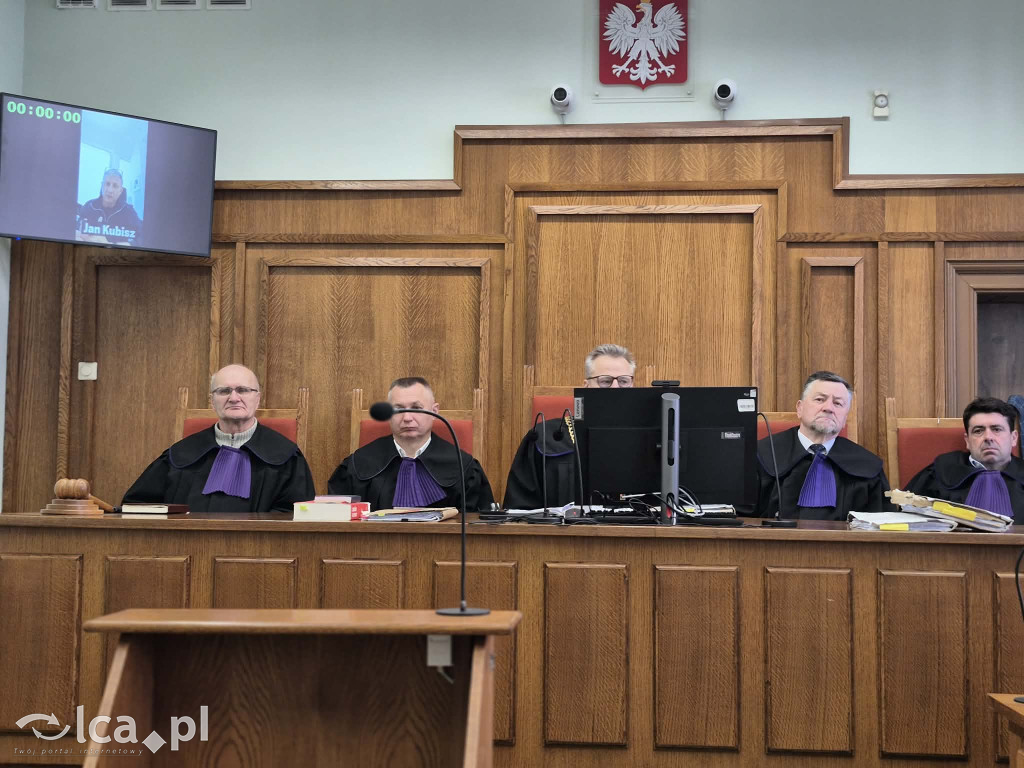 Prokuratura żąda dożywocia i 12 lat