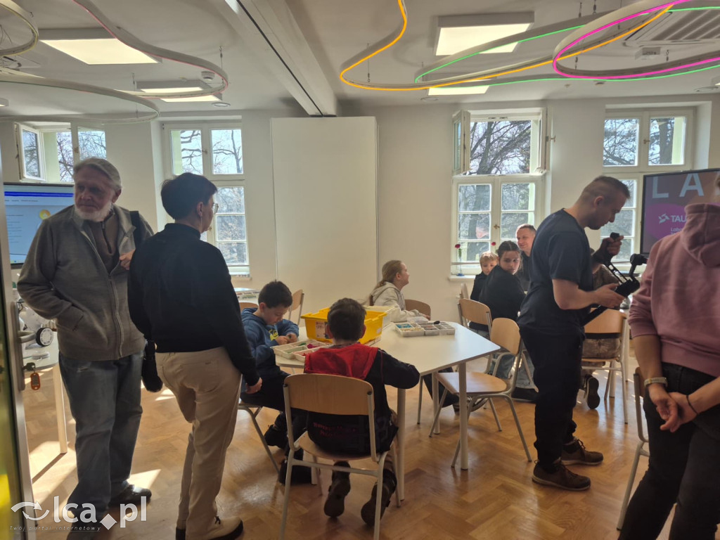 Roboty i AI w Centrum Witelona